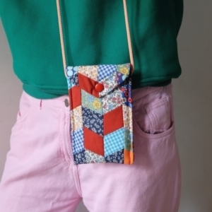 pochette téléphone patchwork quilt création textile par chaumière oiseau