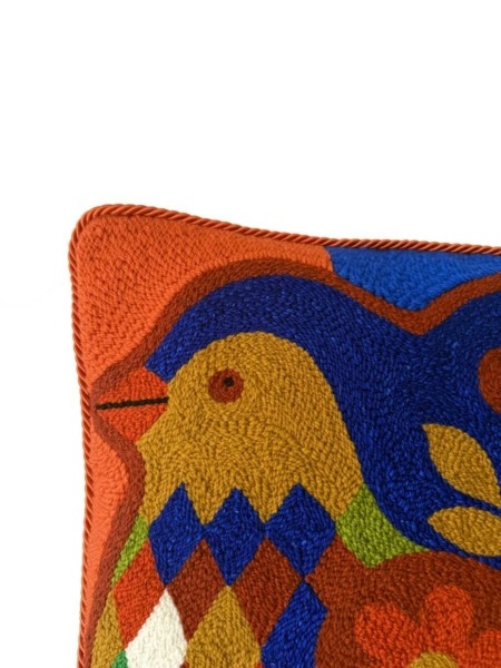 Coussin Oiseau Arlequin – Image 3