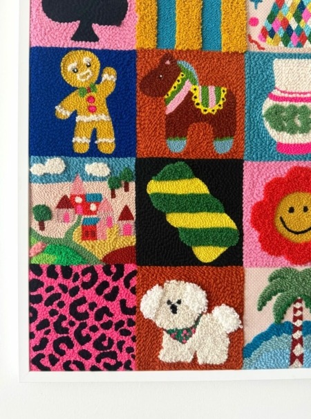 bonhomme pain-d'epices - petit chien - petit village - font partie du tableau unique patch memory par chaumiere oiseau studio