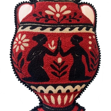 Coussin tufté à la main en forme de vase grec, motifs antiques rouges et noirs – Chaumière Oiseau Studio